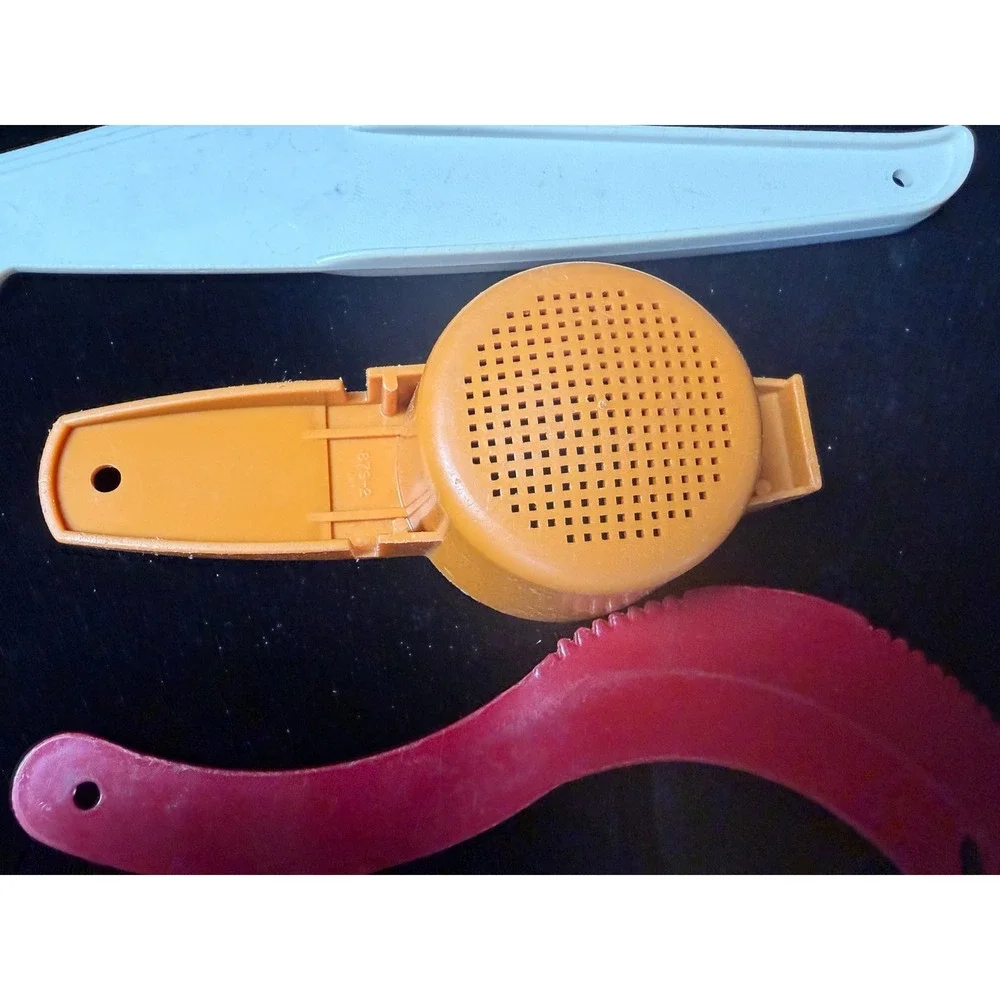 Vintage Tupperware Kitchen Tool‎ Lot Sli-Saw-All Measuring Spoons Citrus Juicers
